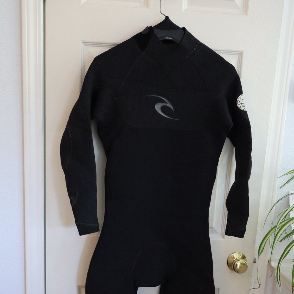 Rip Curl sz MS wet suit batwing E2 Bomb 4.3
